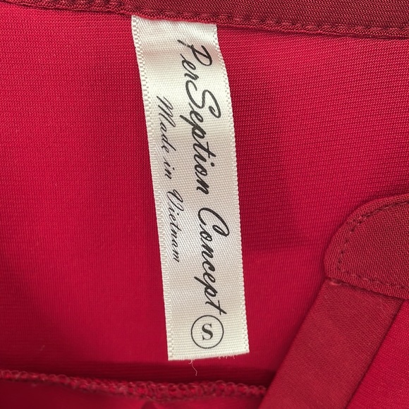 Red top with pockets - Picture 4 of 6